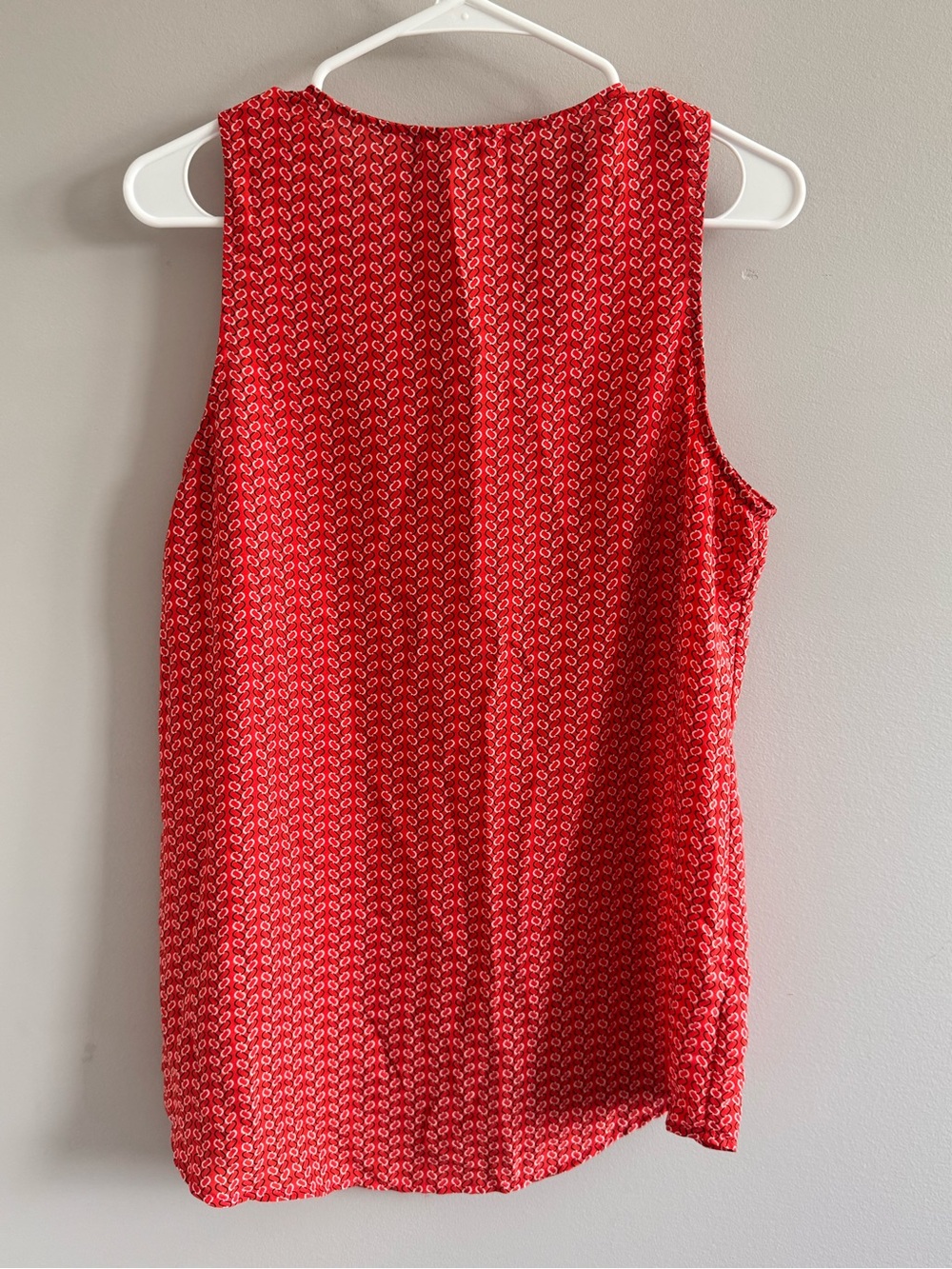 Pleione Red Geometric Sleeveless Zip Neck Blouse Top Medium - Picture 4 of 4